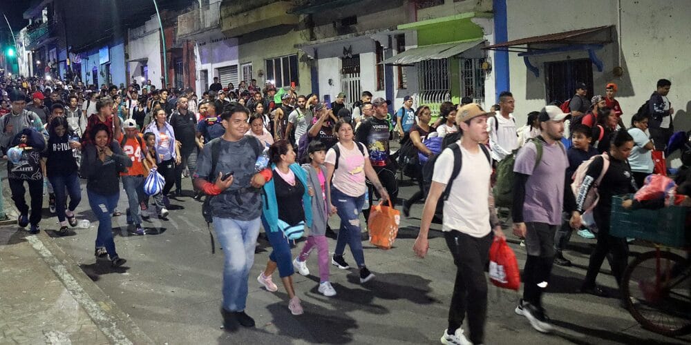 La primera caravana migrante del año parte de la frontera sur de México rumbo a Estados Unidos 26